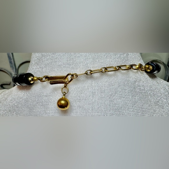 Vintage Signed Napier Black Lucite & Gold-tone Seed Bead Neckl - Picture 5 of 10
